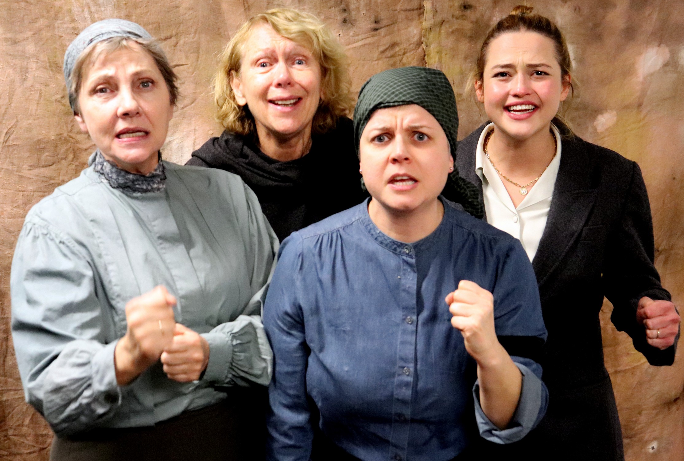 0215 12 13 FILAGE MAINS JAUNES 19